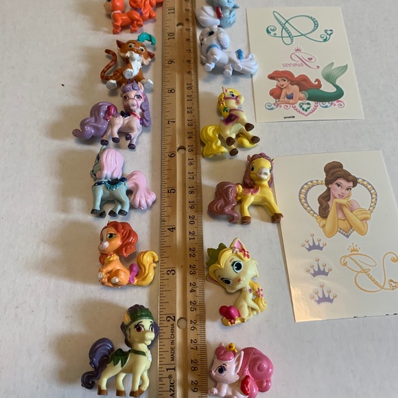 Princess Palace Pets/Whisker Haven Figure Set of 12 with Bonus Tattoos! - Picture 4 of 4